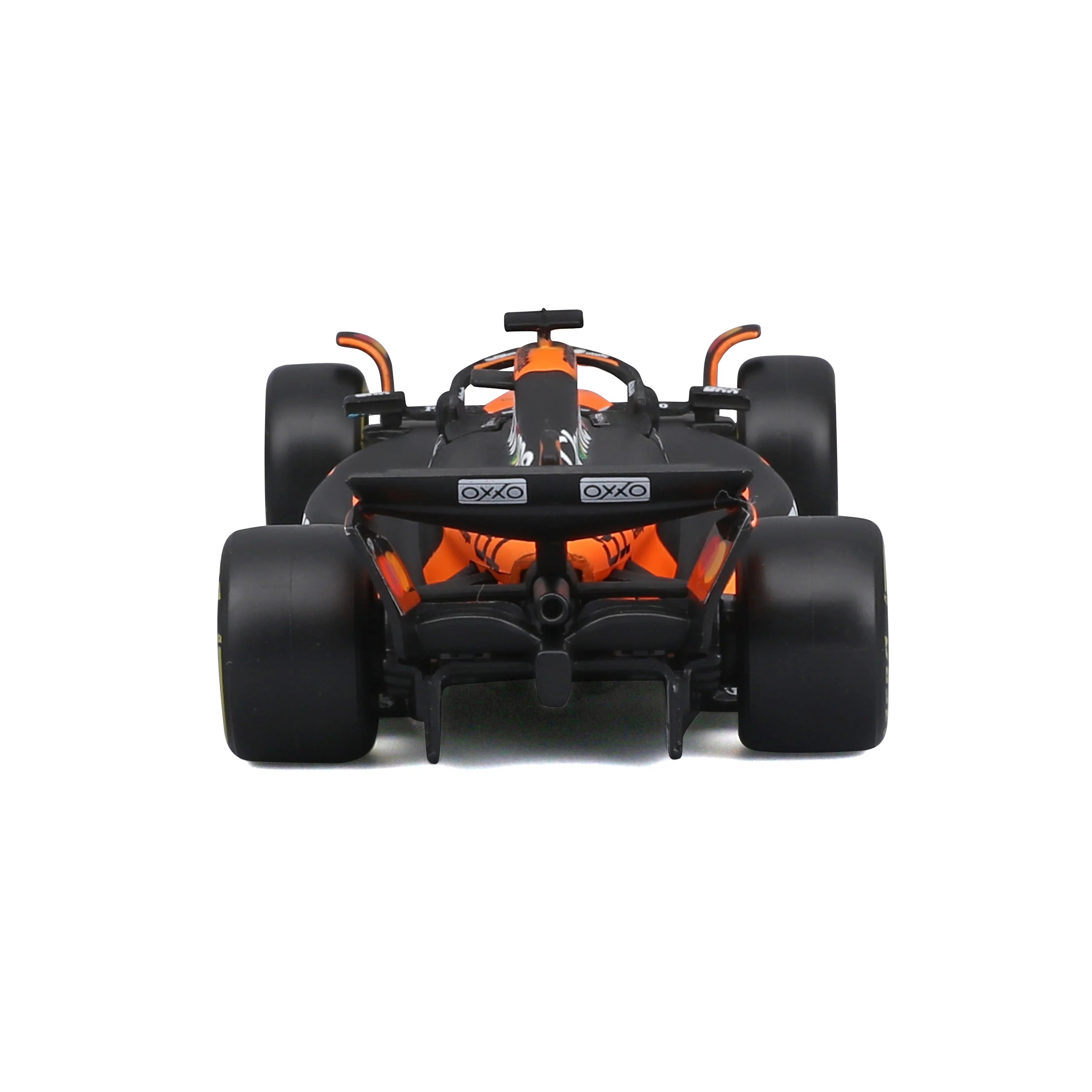18-38177P Bburago F1 McLaren MCL 39 #81 Oscar Piastri 2025 1:43